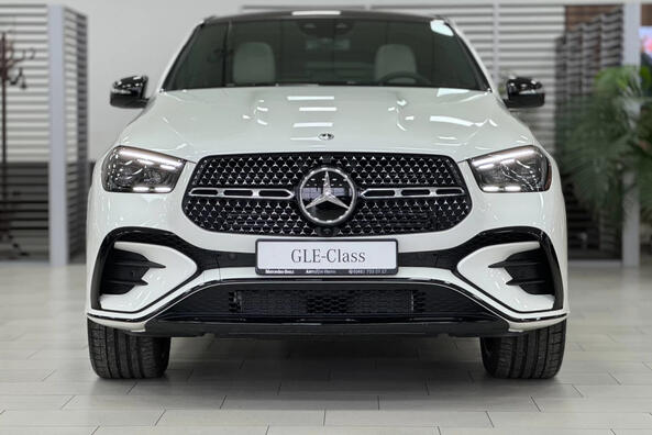 Faceliftovaný SUV Mercedes-Benz GLE Coupe