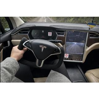 Volant typu yoke (Alcantara, vyhřívaný) fotografie 1