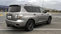 Nissan Armada 2016–2024 Boční prahy New Vision Grey (2 ks., hliník) fotografie 5