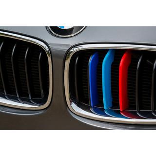 Kryty na masku chladiče pro 11lamelovou (3 ks) BMW řada 3 F30/F31 2012–2019 fotografie 1