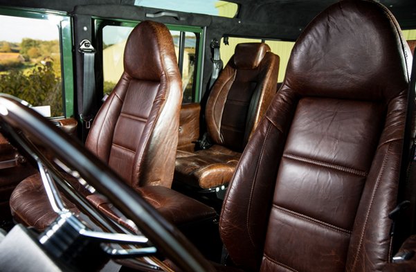 Jak správně pečovat o kožený interiér automobilu