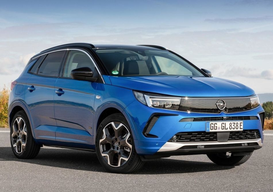 Recenze modernizovaného kompaktního crossoveru Opel Grandland