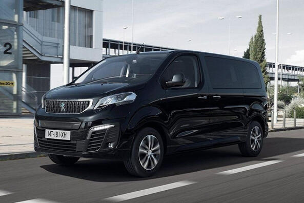 Recenze elektrického minivanu Peugeot e-Traveller