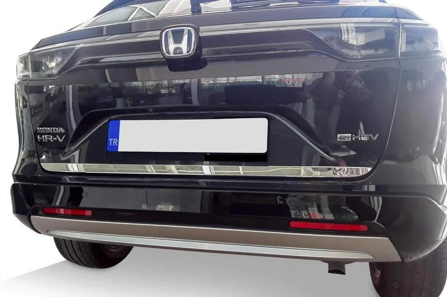 Honda eNP1 2022– Nerezová lišta hrany víka kufru Image