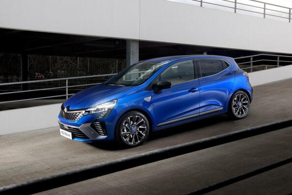 Recenze modernizovaného hatchbacku Renault Clio