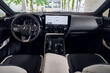 Recenze druhé generace crossoveru Lexus NX fotografie 5