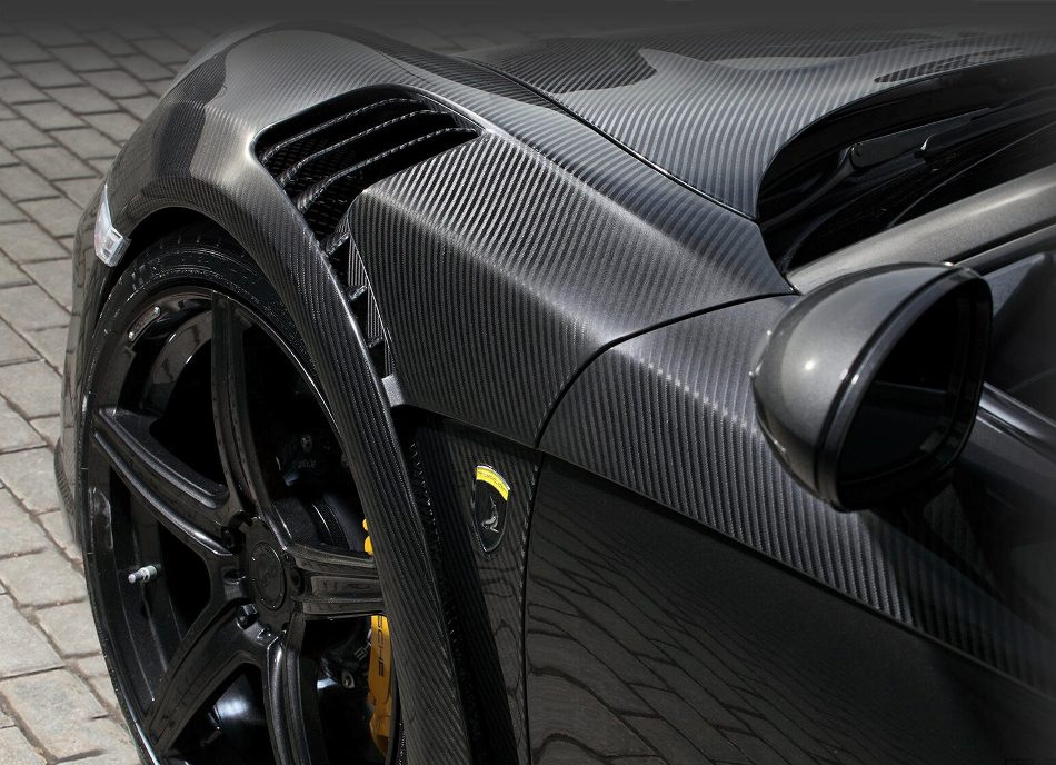 Vlastnosti karbonové fólie v automobilovém tuningu