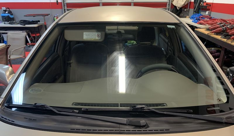Jak odstranit škrábance na autoskle: účinné metody a doporučení