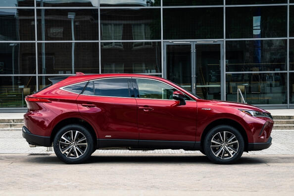 Recenze druhé generace crossoveru Toyota Venza Fotografie 1