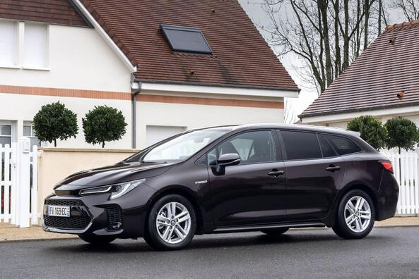 Suzuki Swace: praktické kombi s hybridním „srdcem“