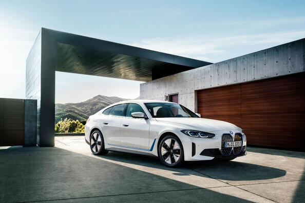 Recenze elektrického liftbacku BMW i4