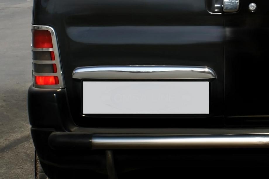 Peugeot Partner 1996–2008 Lišta nad SPZ (2 dveře, nerez) Image