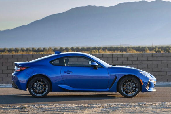 Druhá generace sportovního kupé Subaru BRZ