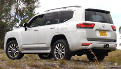 Toyota Land Cruiser 300 2021– Zadní obrysová světla (LED) fotografie 2