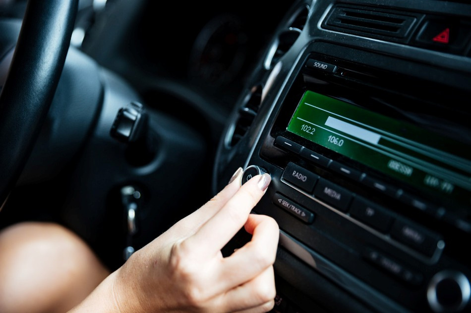 Jak zlepšit zvuk audiosystému v autě?