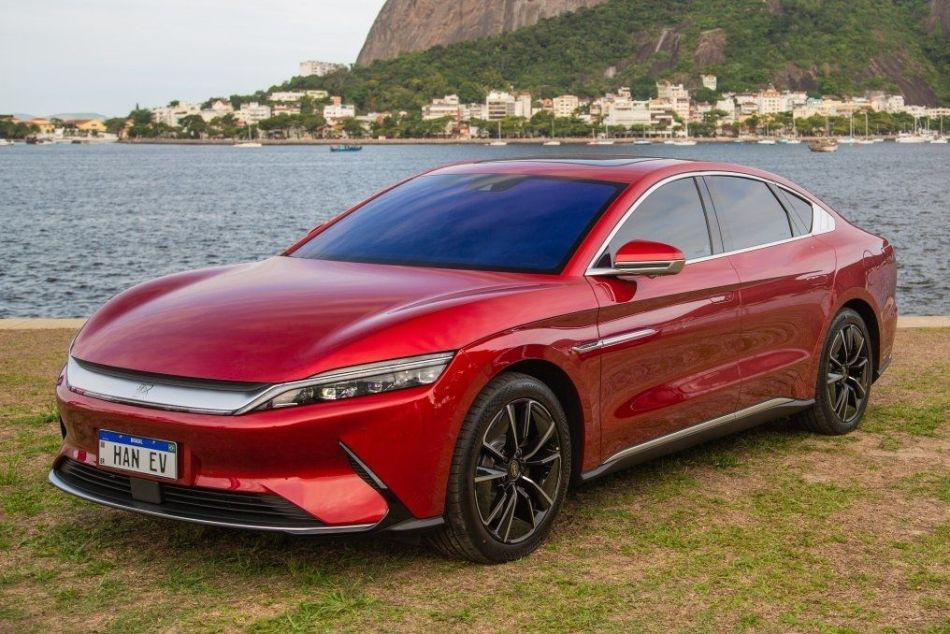 Recenze vlajkového elektrického sedanu BYD Han EV