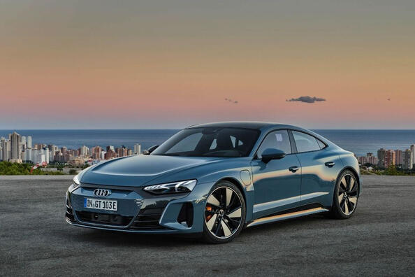Test elektrického sportovního sedanu Audi e-tron GT quattro