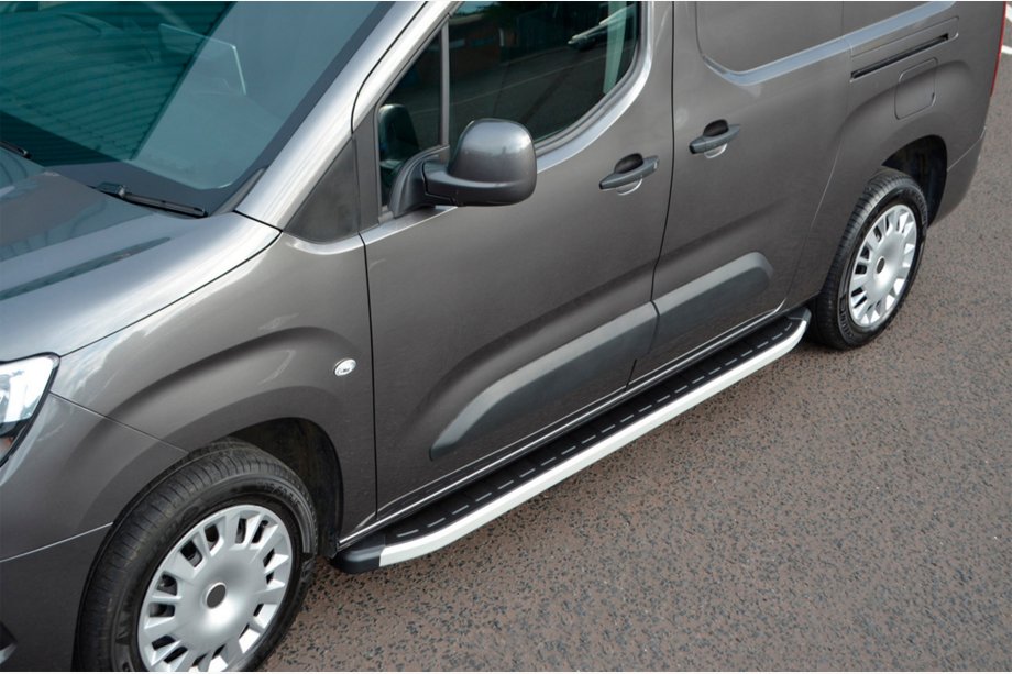Fiat Doblo III 2023– Boční nášlapy Fullmond (2 ks, hliník) Krátký rozvor Fotografie 2