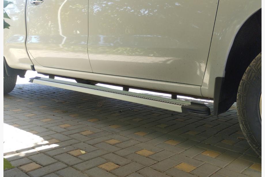Chevrolet Silverado 2019– Boční nášlapy Maya V2 (2 ks, hliník) Image