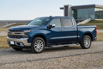 Chevrolet Silverado 2019– Boční nášlapy RedLine V1 (2 ks, hliník) fotografie 1