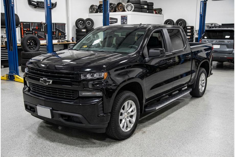 Chevrolet Silverado 2019– Boční nášlapy Duru (2 ks, hliník) Image