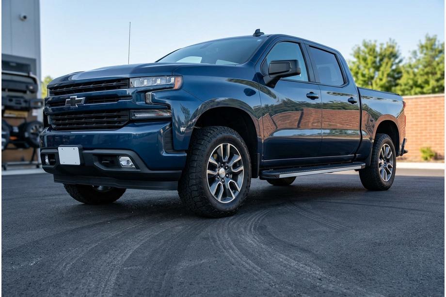 Chevrolet Silverado 2019– Boční nášlapy Maya V1 (2 ks, hliník) Image