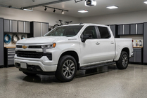 Chevrolet Silverado 2019– Boční nášlapy Tayga Black (2 ks, hliník) fotografie 1
