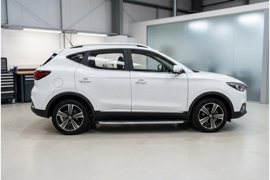 MG ZS 2017–2024 Boční nášlapy BlackLine (2 ks, hliník) Image
