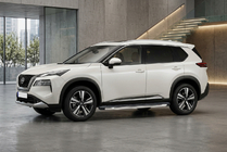 Nissan X-trail T33/Rogue 2022– Boční nášlapy BlackLine (2 ks, hliník) fotografie 1