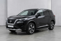 Nissan X-trail T33/Rogue 2022– Boční nášlapy Tayga Black (2 ks, hliník) fotografie 1