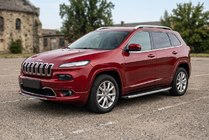 Jeep Cherokee KL 2013– Boční nášlapy Fullmond (2 ks, hliník) fotografie 1