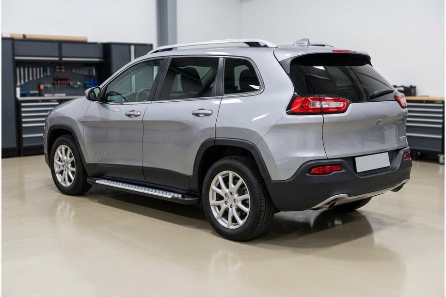 Jeep Cherokee KL 2013– Boční nášlapy Allmond Grey (2 ks, hliník) Image