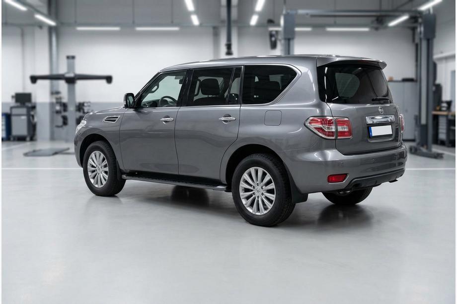 Nissan Armada 2016–2024 Boční nášlapy Bosphore Black (2 ks, hliník) Image
