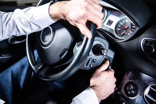 Automobilový imobilizér: princip fungování a typy