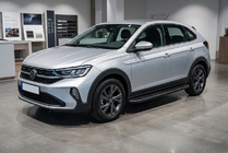 Volkswagen Taigo 2020– Boční nášlapy Bosphore Black (2 ks, hliník) fotografie 1