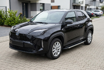 Toyota Yaris/Yaris Cross (XP210) 2020– Boční prahy RedLine V1 (2 ks, hliník) fotografie 1