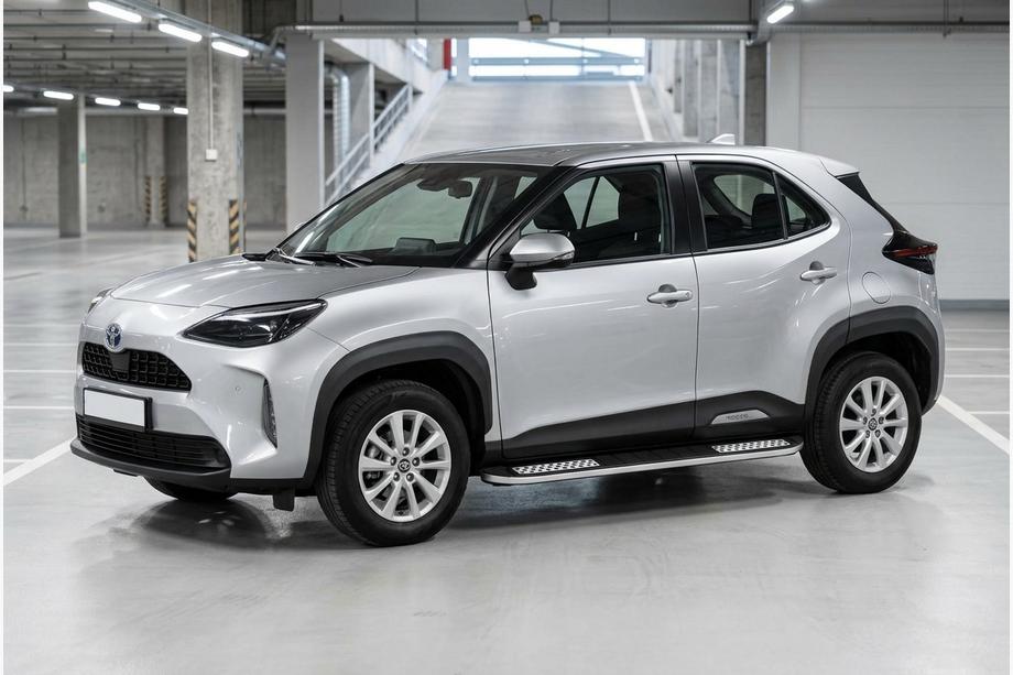 Toyota Yaris/Yaris Cross (XP210) 2020– Boční nášlapy Tayga V2 (2 ks, hliník) Image