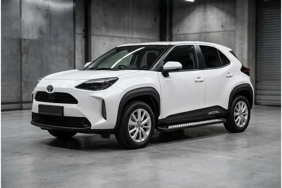 Toyota Yaris/Yaris Cross (XP210) 2020– Boční nášlapy Vision New Black (2 ks, hliník) Image