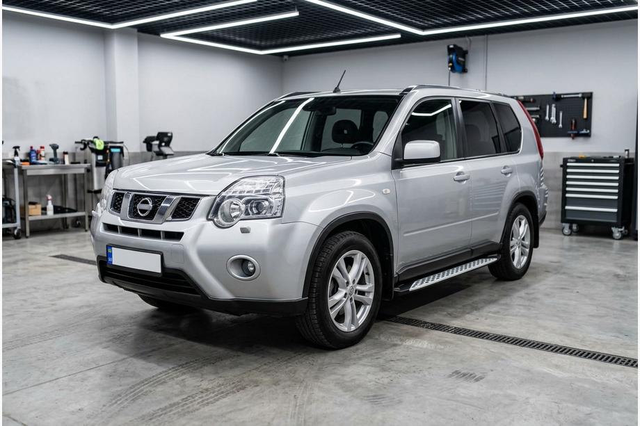 Nissan X-trail T31 2007–2014 Boční prahy Shining V1 (2 ks, hliník) Image