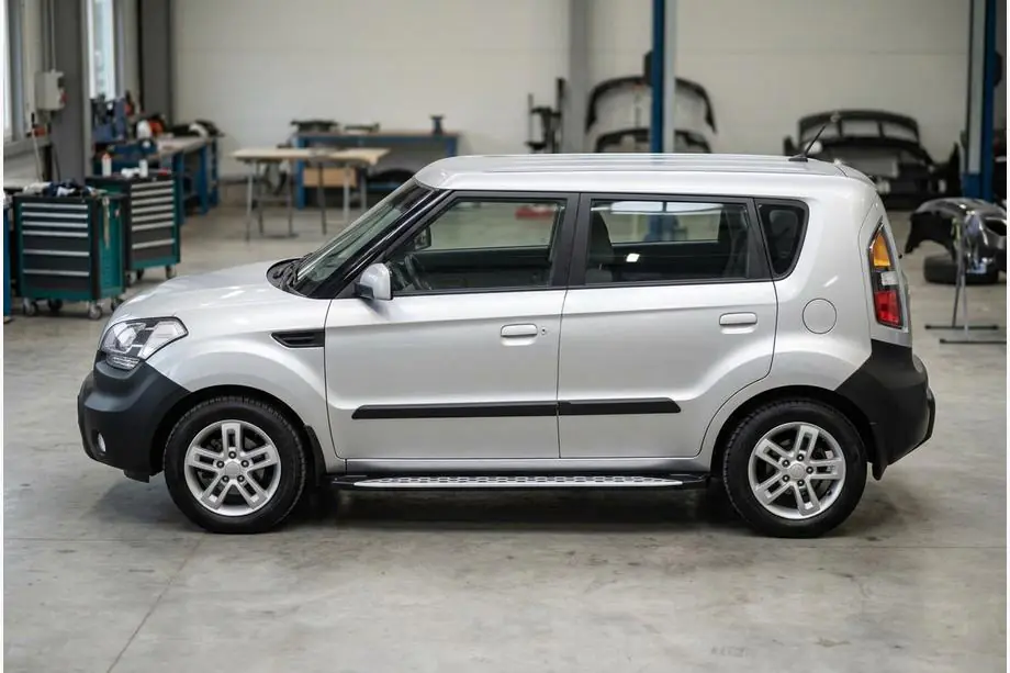 Kia Soul I 2008–2013 Boční prahy Shining V1 (2 ks, hliník) Image