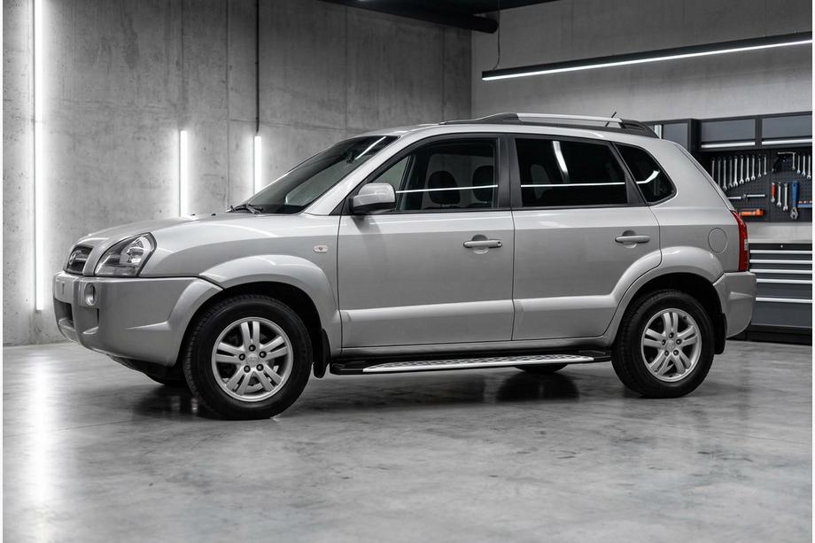 Hyundai Tucson JM 2004– Boční prahy Shining V1 (2 ks, hliník) Image