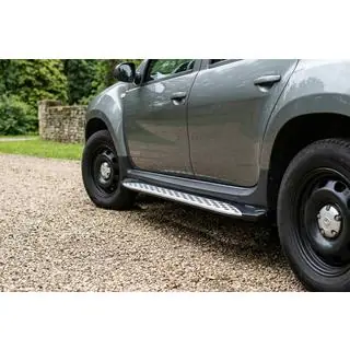 Boční prahy Shining V1 (2 ks, hliník) Renault Duster 2008–2017 fotografie 1