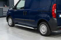 Fiat Doblo II 2010–2022 Boční prahy Shining V1 (2 ks, hliník) fotografie 1
