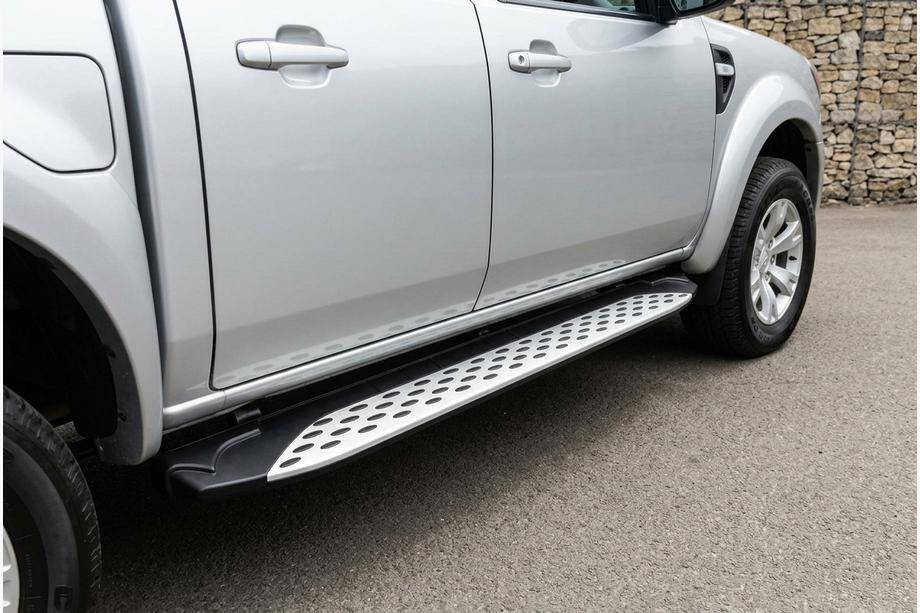 Mazda BT-50 2007–2012 Boční prahy Shining V1 (2 ks, hliník) Image