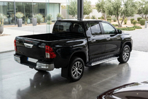 Toyota Hilux 2015– Boční prahy Shining V1 (2 ks, hliník) fotografie 1