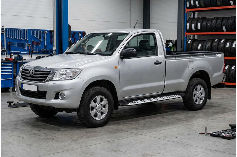 Toyota Hilux 2006–2015 Boční prahy Shining V1 (2 ks, hliník) Image