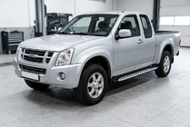 Isuzu D-Max 2002–2011 Boční prahy Shining V1 (2 ks, hliník) fotografie 1