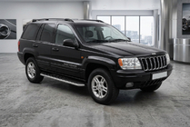 Jeep Grand Cherokee WJ 1999–2004 Boční nášlapy Maydos V1 (2 ks, hliník) fotografie 1
