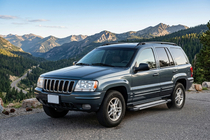 Jeep Grand Cherokee WJ 1999–2004 Boční nášlapy Rainbow (2 ks, hliník) fotografie 1