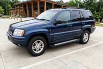 Jeep Grand Cherokee WJ 1999–2004 Boční nášlapy Vision New Black (2 ks, hliník) fotografie 1